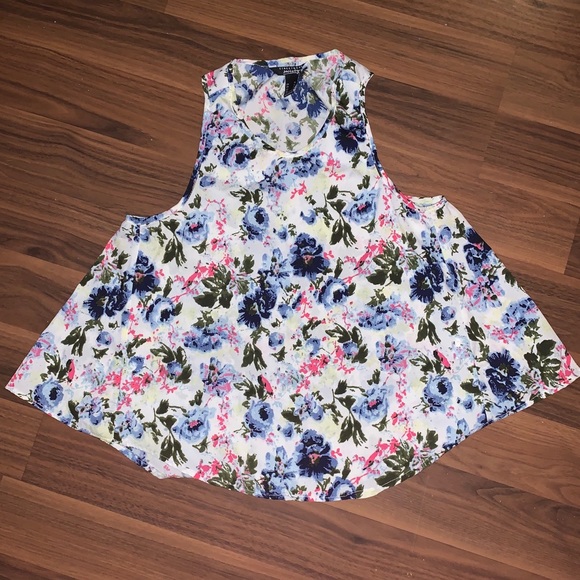 3/$30 - Streetwear Society Flowered Top Size M - Picture 4 of 11